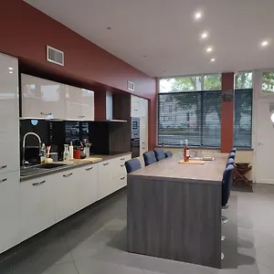 Agreable Maison De Ville, Proche Du Centre Vichy